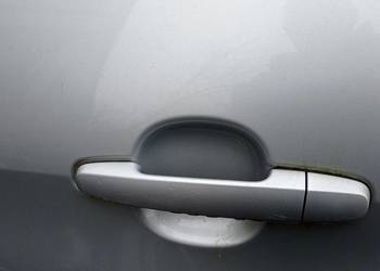 Toyota Aygo II klapa zderzak klamka srebrny metalik