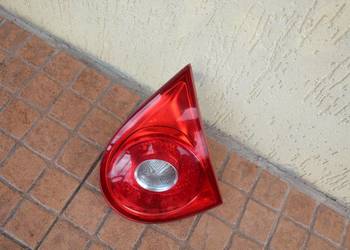 LAMPA KLAPY PRAWA PRAWY TYŁ VW GOLF V HB 3D 1K6945094G