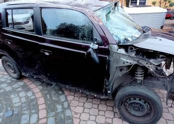 Daihatsu materia po wypadku zrejestrowana oplacona