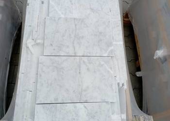 Marmur CARRARA BIANCO pasy 2 cm mat