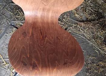 Komplet siedmiu krzeseł