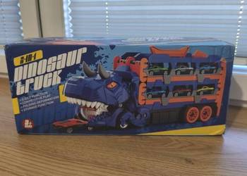 Tor jak hotwheels + 12 aut tyranozaur rex
