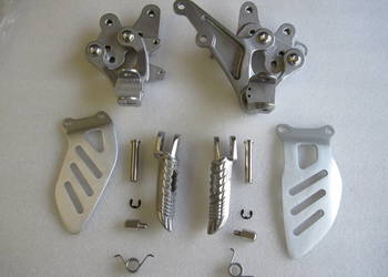 Sety,set,podnóżki przód Suzuki GSXR 600,GSXR 750,GSXR 1000