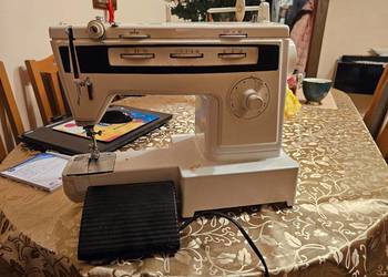 Sprzedam maszynę do szycie Polskiej firmy Łucznik