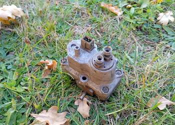 REGULATOR CIŚNIENIA WUR MERCEDES V8