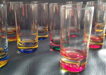 Szklaneczki literatki kolorowe dno