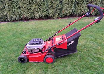 Kosiarka solo Briggs & Stratton wytrzymała obudowa z tworzywa bez napędu