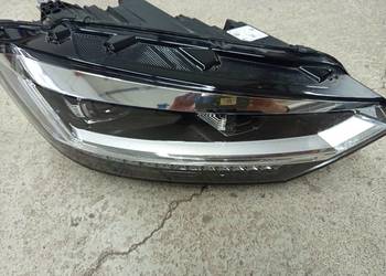 Reflektor prawy Touran po15 roku orginalny