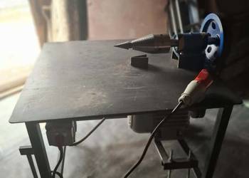 Łuparka świdrowa do drewna