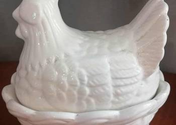 Ceramiczna bomboniera w kształcie kury