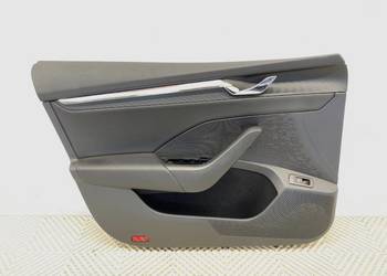 BOCZEK DRZWI LEWY PRZÓD SKODA OCTAVIA IV Kombi TAPICERKA