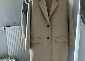 Wełniany płaszcz Zara 50% wełny