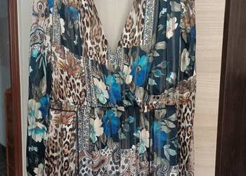 Unikatowa sukienka GUESS