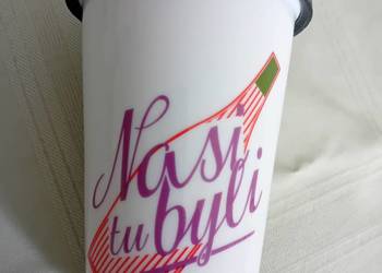 kolekcjonerski kubeczek z przykrywką, nieużywany