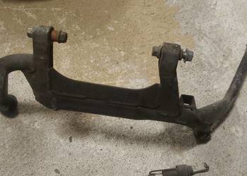Suzuki burgmam an 400 stopka centralna komplet