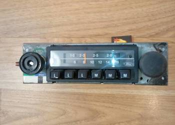 Stare radio samochodowe Ford z czasów PRL