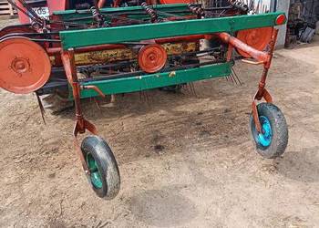 Taśmówka przetrząsarka zgrabiarka