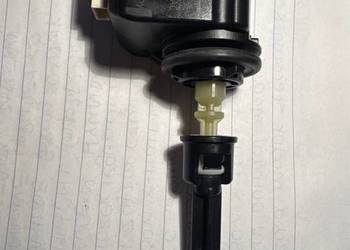 VW AUDI SEAT SKODA SILNICZEK REGULACJI LAMPY PRZÓD OE HELLA 010553-01