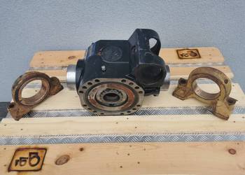 Obudowa ataku Manitou MLT 845 {Spicer}