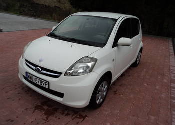 Subaru Justy-Daihatsu Sirion sam.osob.poj.998 cm.z LPG 2010 rok prod.