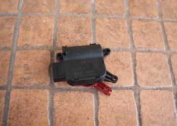 SILNICZEK NAGRZEWNICY AUDI A4 B6 8E1820511 0132801301