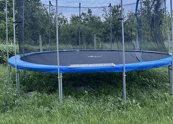 trampolina
