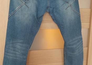 Sprzedam jeansy 38