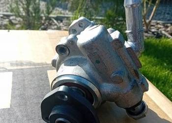 POMPA WSPOMAGANIA BMW 1 E81 E87 E82 E88 3 E90 E92 X1 E84 678045902