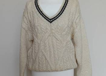 Sweter damski George kremowy warkoczowy V-neck M – zaciągnięcia