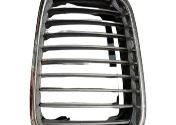 Grill lewa nerka BMW 3 E46 chrom czarna używana 8159623 orginał