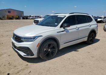 Volkswagen Tiguan SE R-Line Black 2024 Volkswagen Tiguan SE R-Line Black 2024