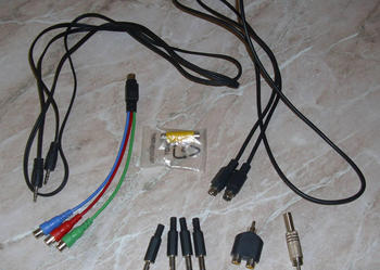 Zestaw kabli i wtyczek audio/video