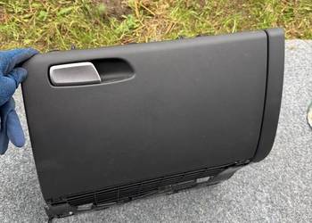 Schowek z Audi a5 8t 2015