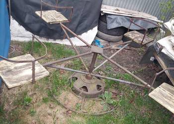 Hustawka obrotowa 4 siedziskowa solidna konstrukcja