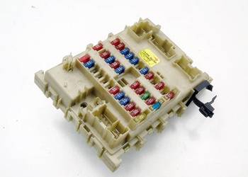 Skrzynka bezpieczników Nissan Almera Tino 2002 2.2 DI DCI