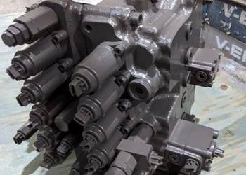 ROZDZIELACZ HYDRAULICZNY ORYGINALNY VOLVO EC 250$