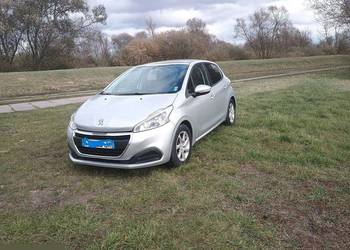 Peugeot 208 Blue-HDi 100 Stop/Start Allure 99KM 2016r bezwypadkowy