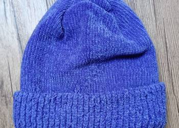 Puszysta milutka czapka zimowa dla dziecka