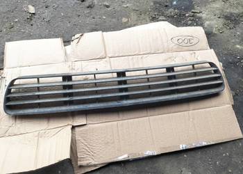 AUDI 80 B4 ŚRODKOWA KRATKA ZDERZAKA PRZEDNIEGO