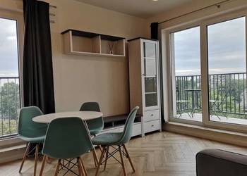 2pok, 38met, Okolice Łowieckiej TARAS/WINDA/2019 (Wrocław)