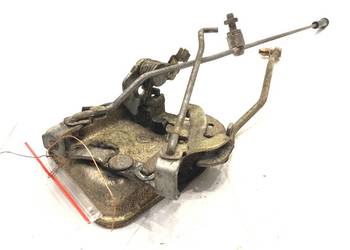 ZAMEK DRZWI LEWY PRZÓD MITSUBISHI PAJERO I Terenowy 82-91