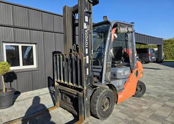 Toyota TONERO20 02-8FGF20 2T GAZ Wózek widłowy 2T 2016 GAZ TRIPLEX