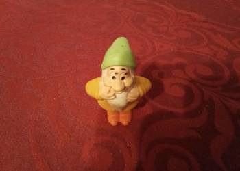 Królewna śnieżka skrzat śmieszek. Disney McDonald's