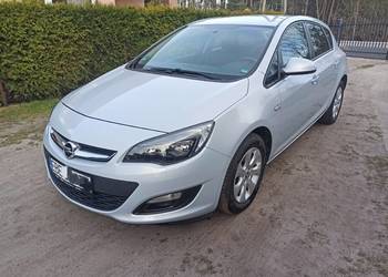 Opel Astra J 1.4 Oryginalny lakier / Zadbana