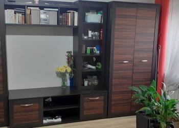 Meblościanka, wersalka, ława z fotelami