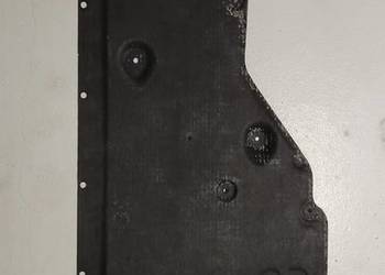 BMW `1 E81 Osłona podowizia boczna prawa 51 75 7 059 390