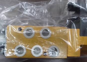 ŁUCZNIK RADOM- ZAWORY, ELEKTROMAGNESY UE 10 METALUX