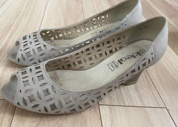 Buty koturn czółenka