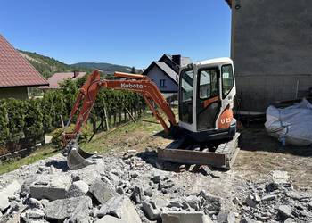 Kubota U25-3 sprowadzona z Niemiec, długie ramię.