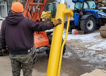 Silownik hydrauliczny duzy